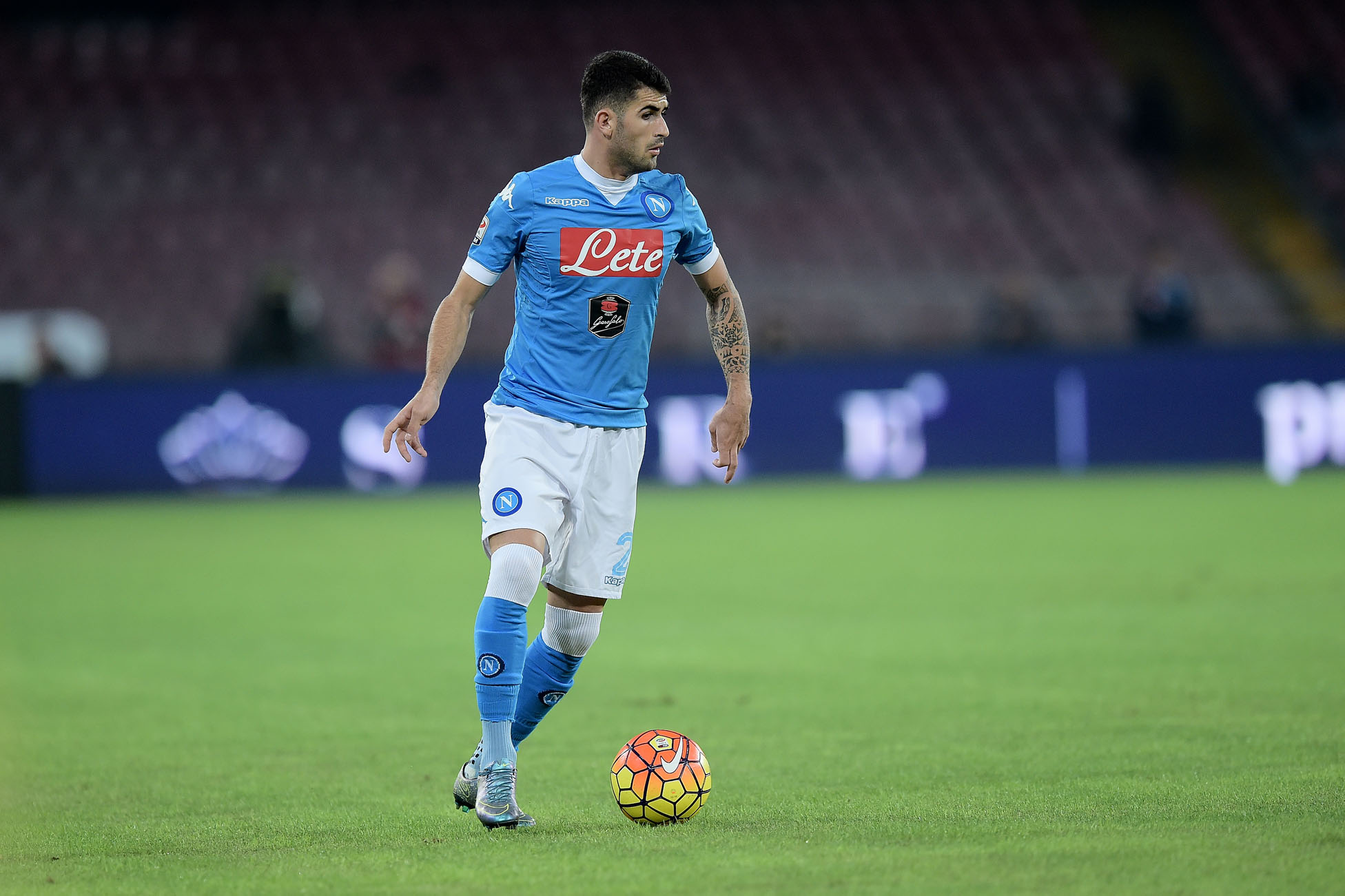 Foto LaPresse - Gerardo Cafaro 28/10/2015 Napoli (Italia) Sport Calcio SSC Napoli vs U.S. Città di Palermo Campionato di Calcio Serie A TIM 2015 2016 - Stadio "San Paolo" Nella foto : Hysaj Photo LaPresse - Gerardo Cafaro 28 October 2015 Naples (Italy) Sport Soccer SSC Napoli vs U.S. Città di Palermo Italian Football Championship League A TIM 2015 2016 - "San Paolo" Stadium In the pic: Hysaj