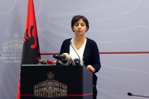 Drejtoresha-e-Agjencise-Kombetare-te-Provimeve-AKP-Rezana-Vrapi