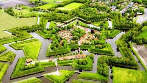 giethoorn-4-655x368