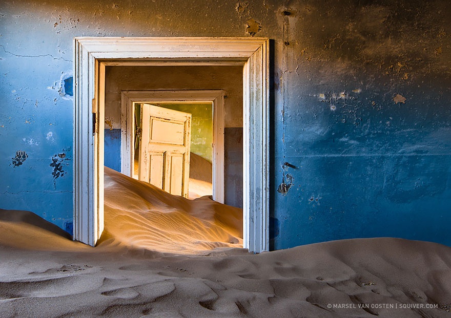 28655-nature-reclaiming-abandoned-places-7-880-26c4b5141e-1476355683