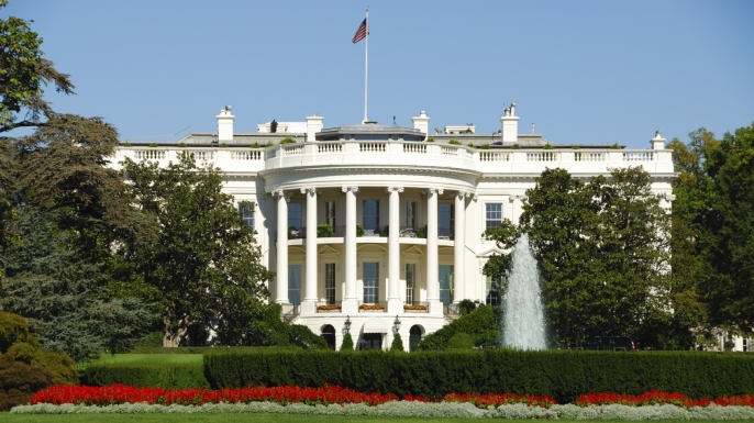 hungry-history-cooking-for-the-commander-in-chief-20th-century-white-house-chefs-istock_000004638435medium-e