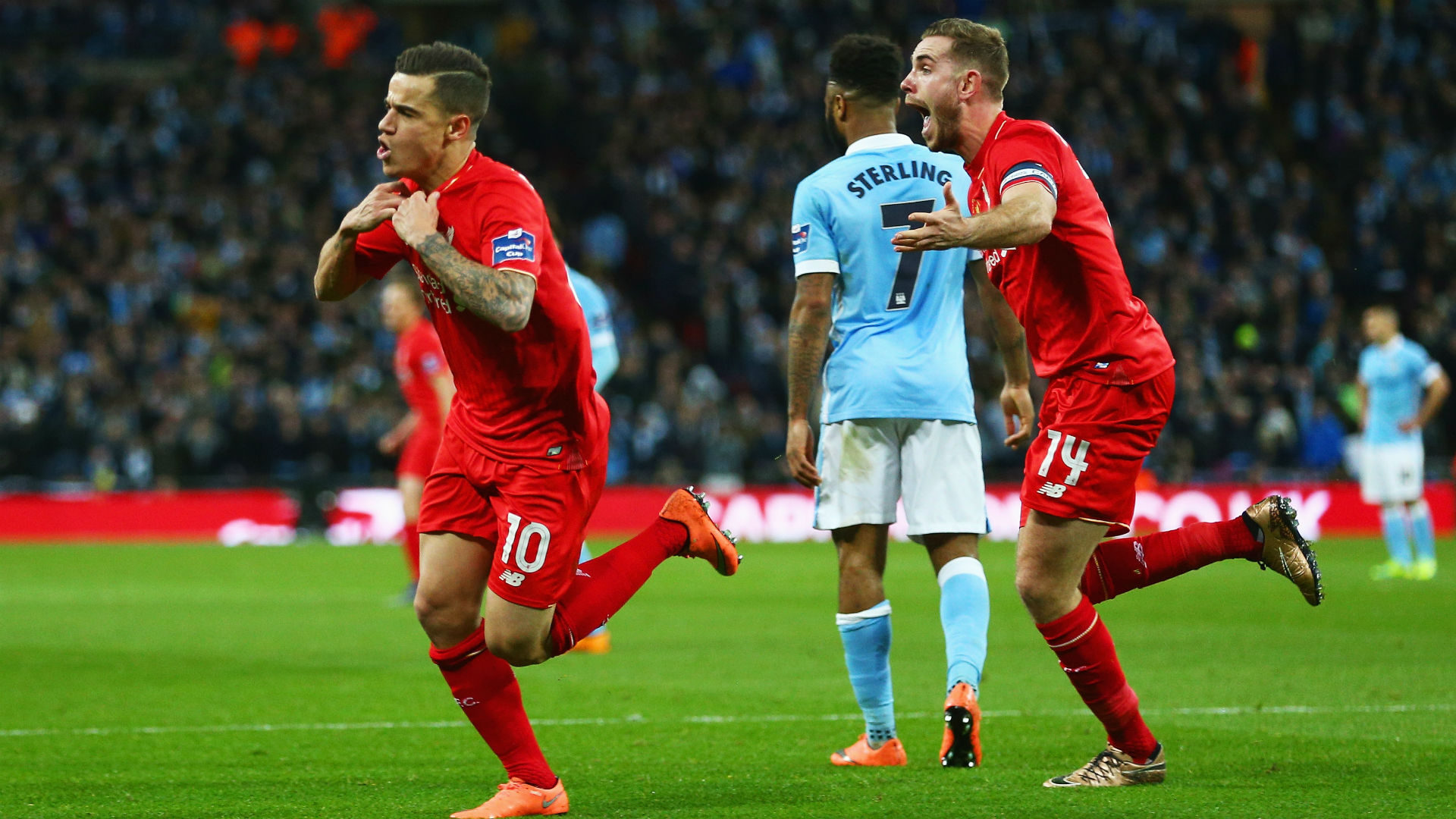 liverpool-players-running-in-ground