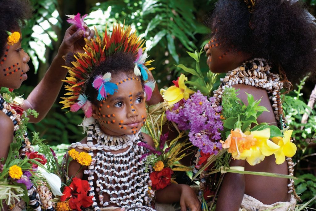 young-tufi-tribe-girl-papua-new-guinea