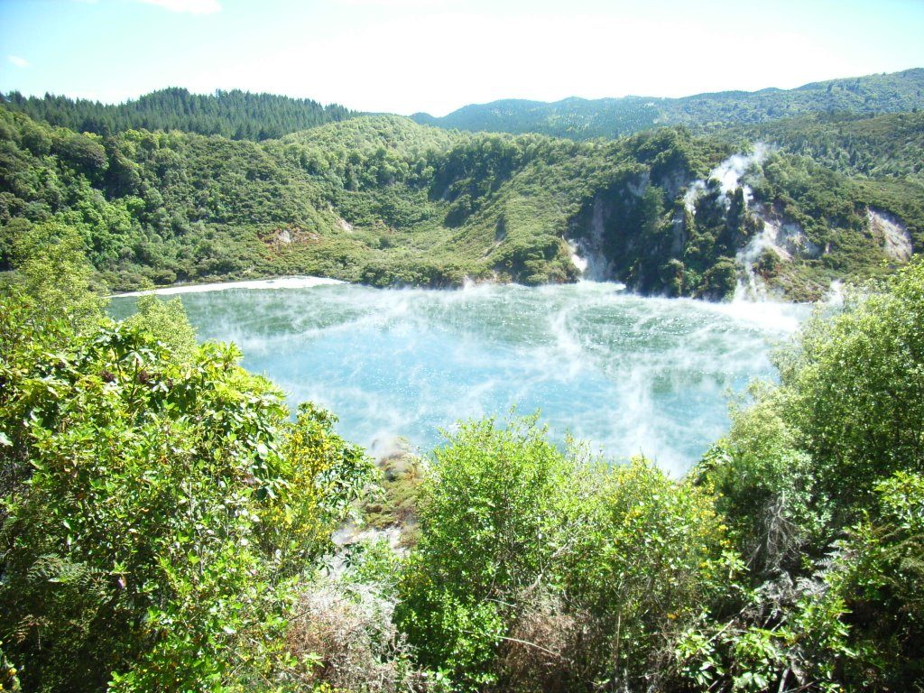 Frying Pan Lake, Selandia Baru