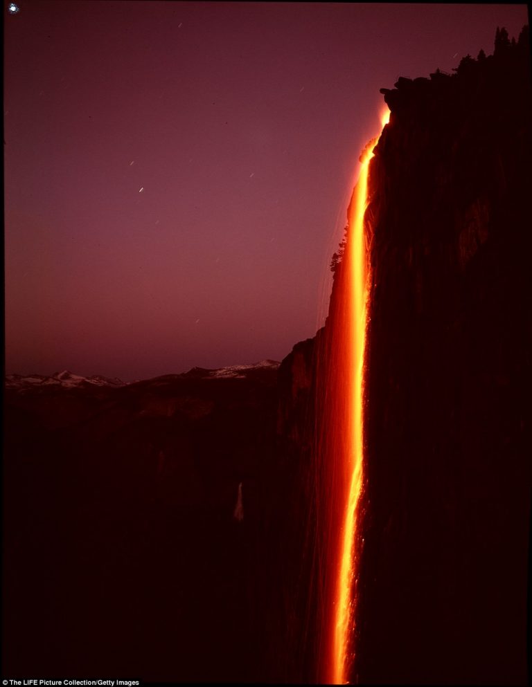 3D44D16B00000578-0-The_firefall_at_Horsetail_Falls_resembles_molten_lava_pouring_do-a-42_1487212018198-768x993