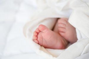 The sweet feet of newborn
